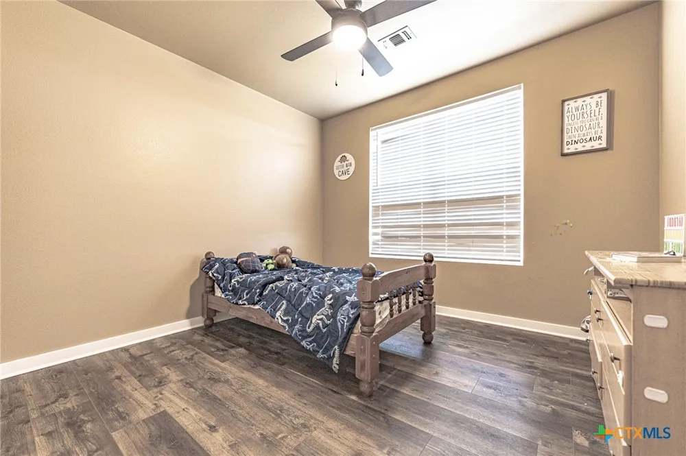 487 County Road 301 Shiner, TX 77984