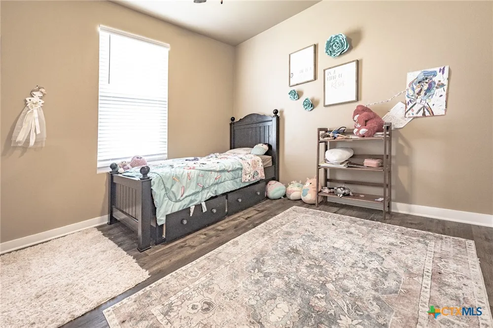 487 County Road 301 Shiner, TX 77984