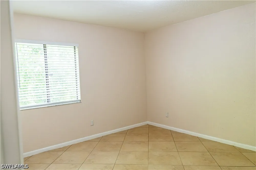 Bayshore Drive #I-4 Naples, FL 34112