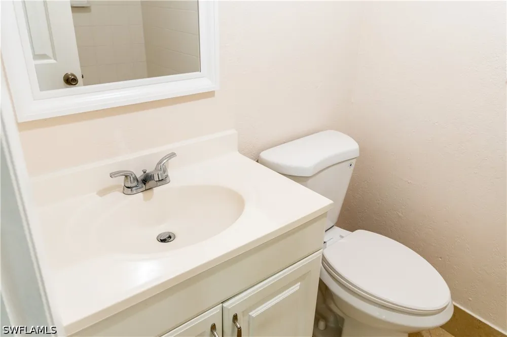 Bayshore Drive #I-4 Naples, FL 34112