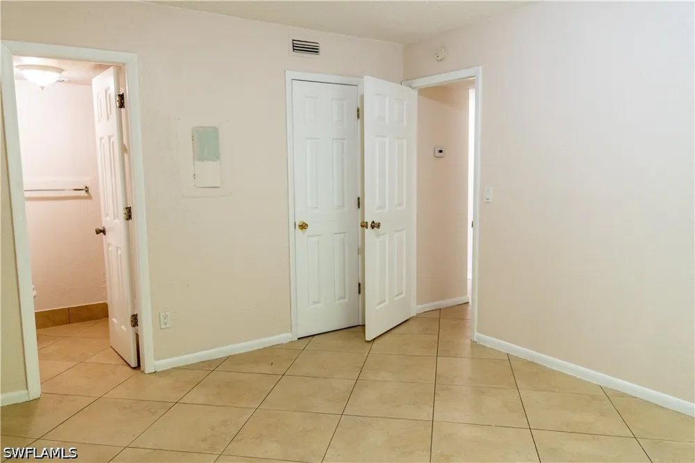 Bayshore Drive #I-4 Naples, FL 34112