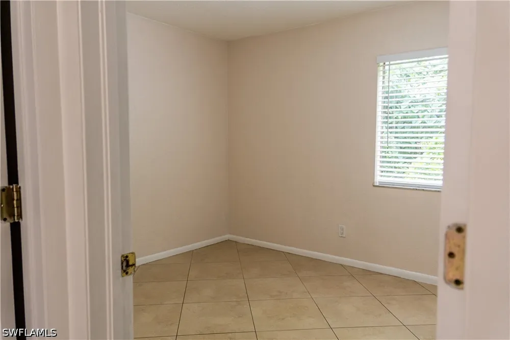 Bayshore Drive #I-4 Naples, FL 34112