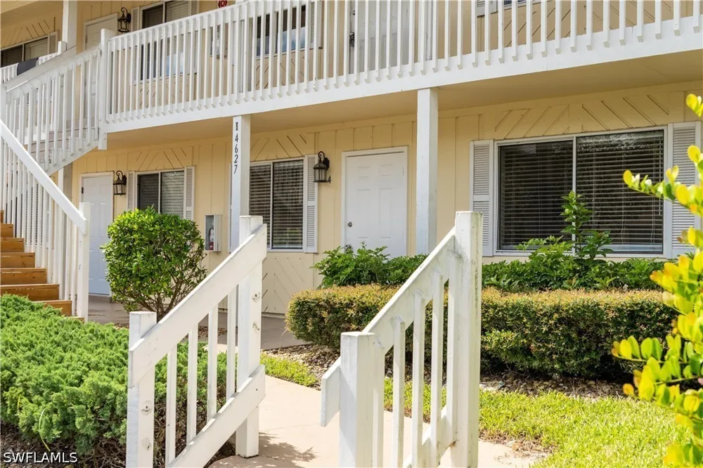 Bayshore Drive #I-4 Naples, FL 34112