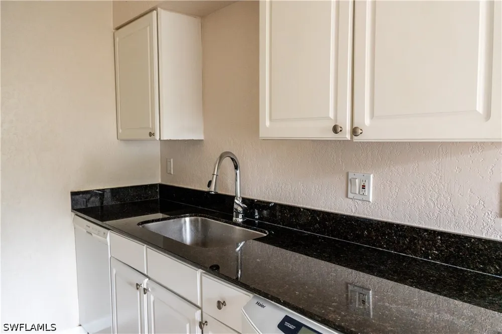 Bayshore Drive #I-4 Naples, FL 34112
