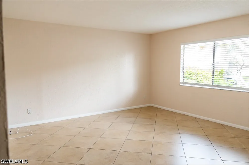 Bayshore Drive #I-4 Naples, FL 34112