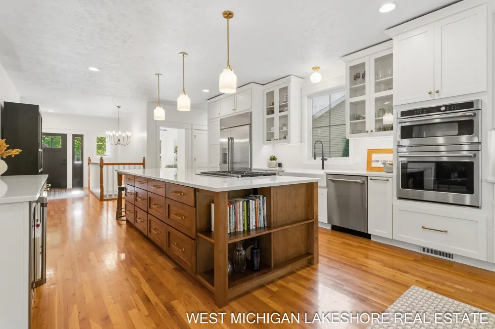 3260 Lorrimar Lane Saugatuck, MI 49453