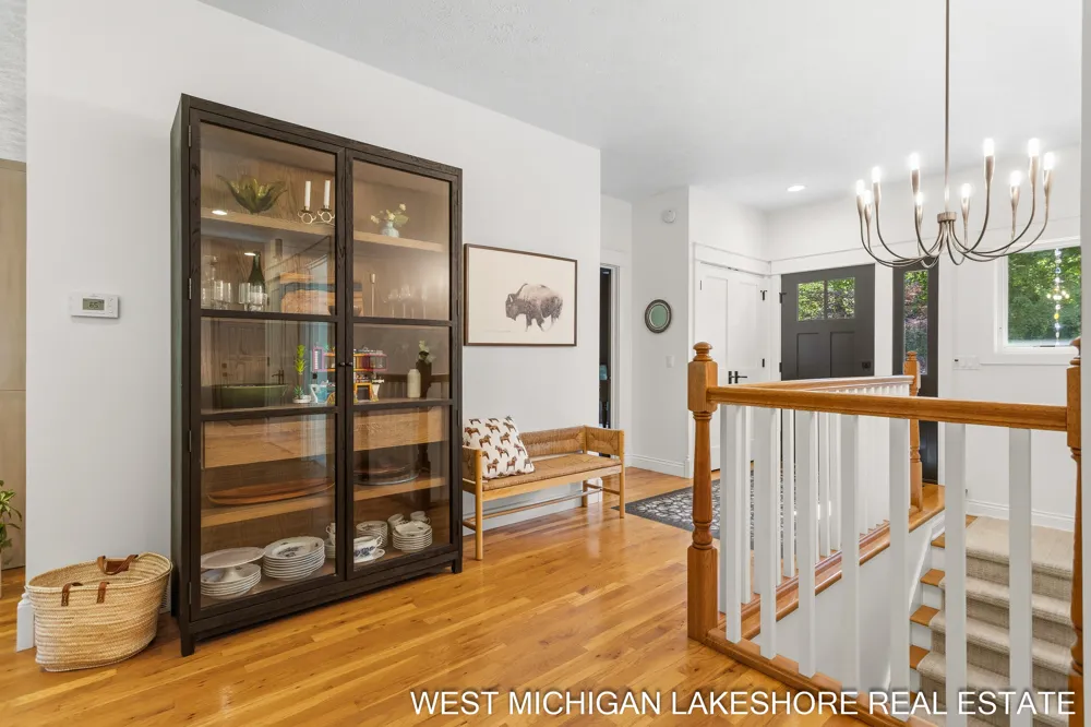 3260 Lorrimar Lane Saugatuck, MI 49453