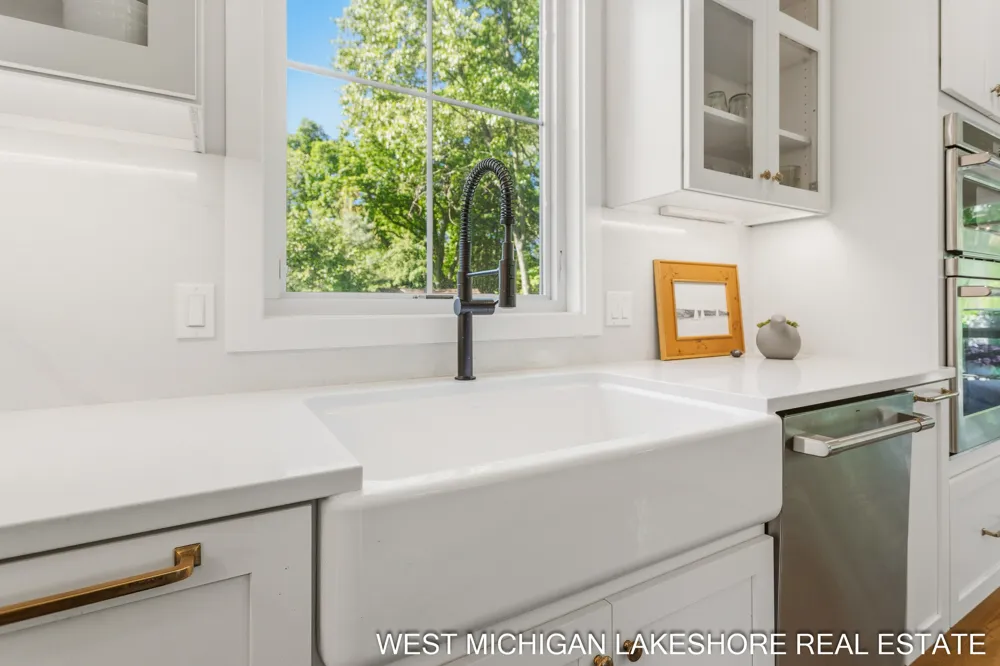 3260 Lorrimar Lane Saugatuck, MI 49453