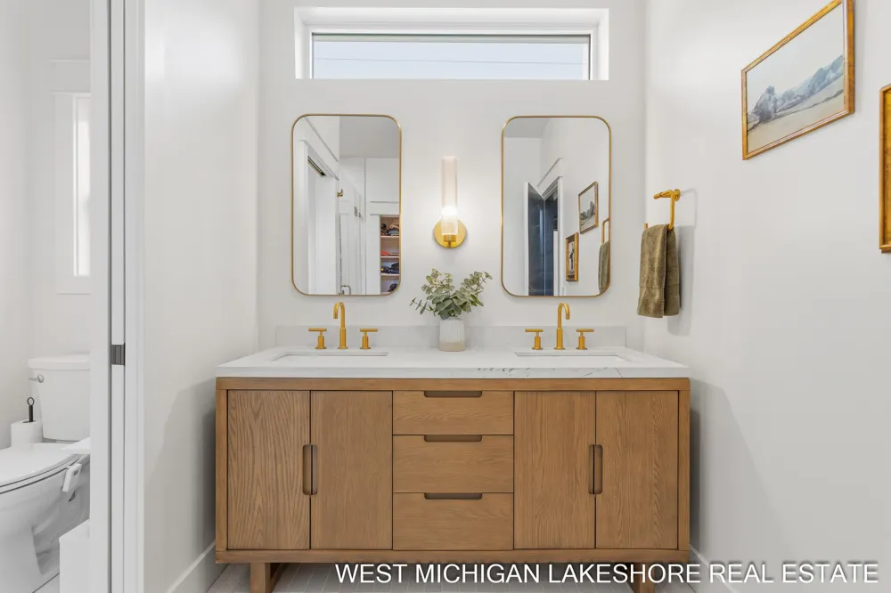 3260 Lorrimar Lane Saugatuck, MI 49453