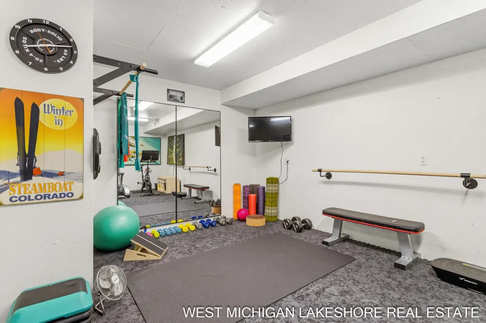 3260 Lorrimar Lane Saugatuck, MI 49453