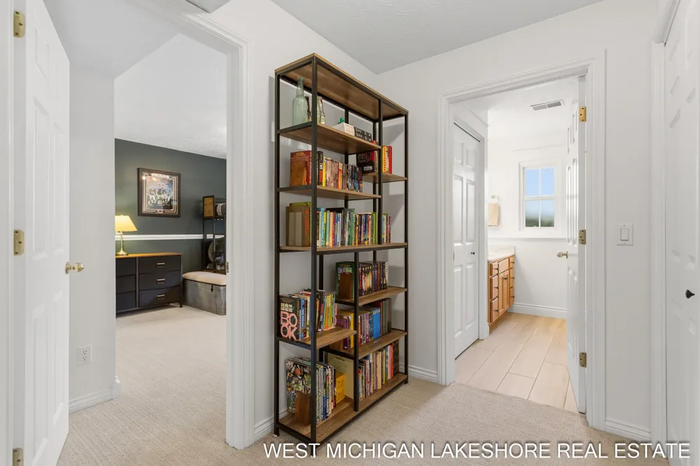 3260 Lorrimar Lane Saugatuck, MI 49453
