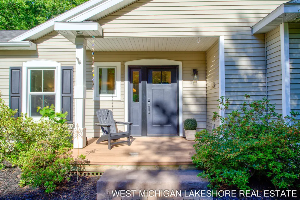 3260 Lorrimar Lane Saugatuck, MI 49453