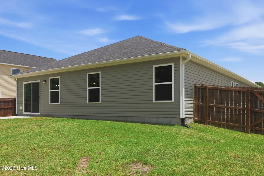 320 Adobe Lane Jacksonville, NC 28546