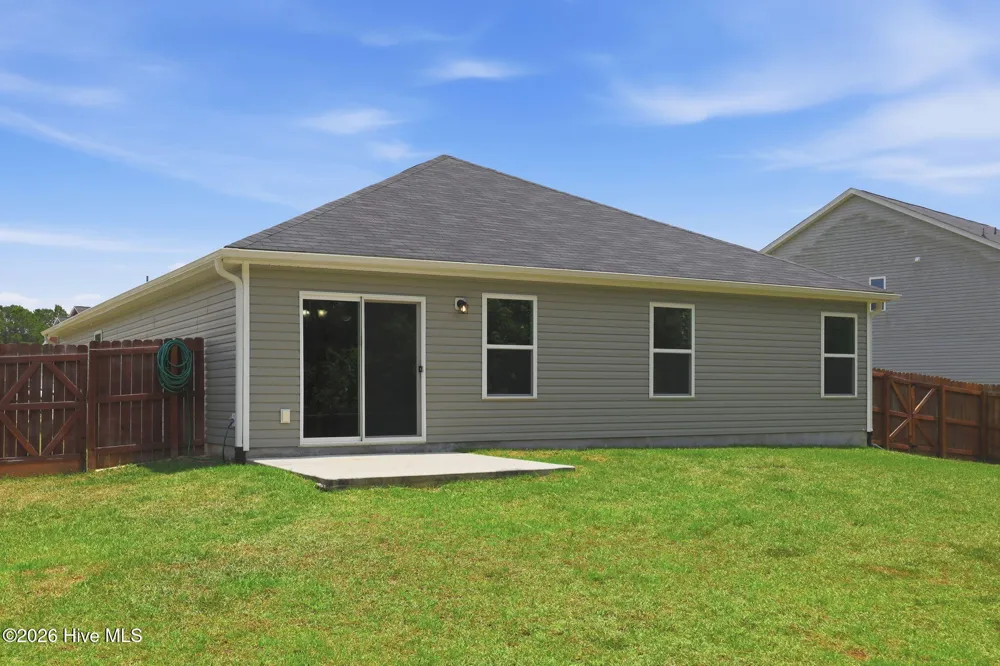 320 Adobe Lane Jacksonville, NC 28546