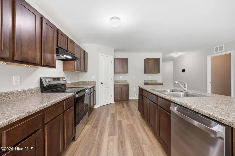 320 Adobe Lane Jacksonville, NC 28546