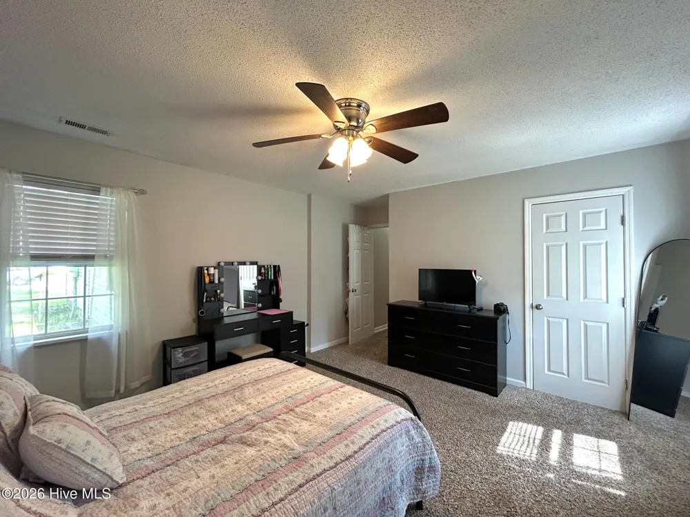 152 Horse Shoe Bend Jacksonville, NC 28546