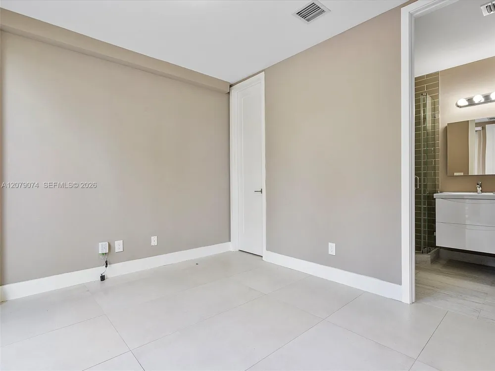 626 NE 12th Ave #626 Fort Lauderdale, FL 33304