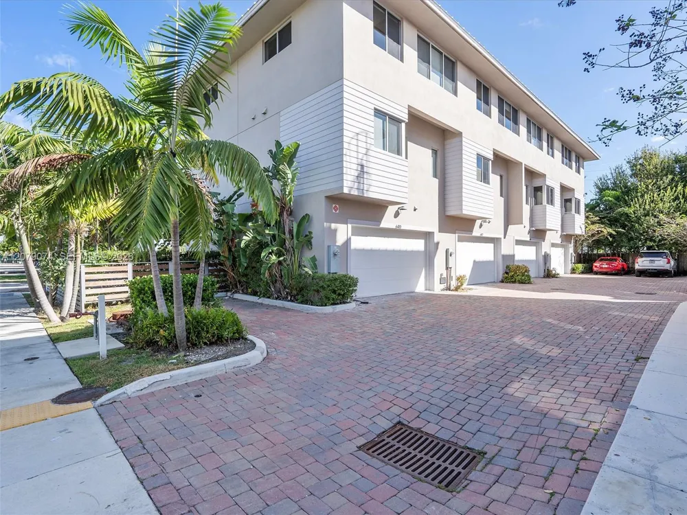 626 NE 12th Ave #626 Fort Lauderdale, FL 33304