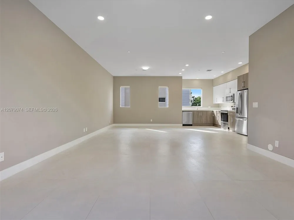 626 NE 12th Ave #626 Fort Lauderdale, FL 33304