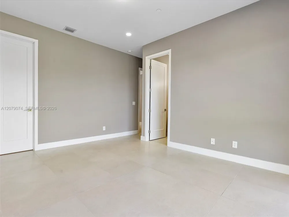 626 NE 12th Ave #626 Fort Lauderdale, FL 33304