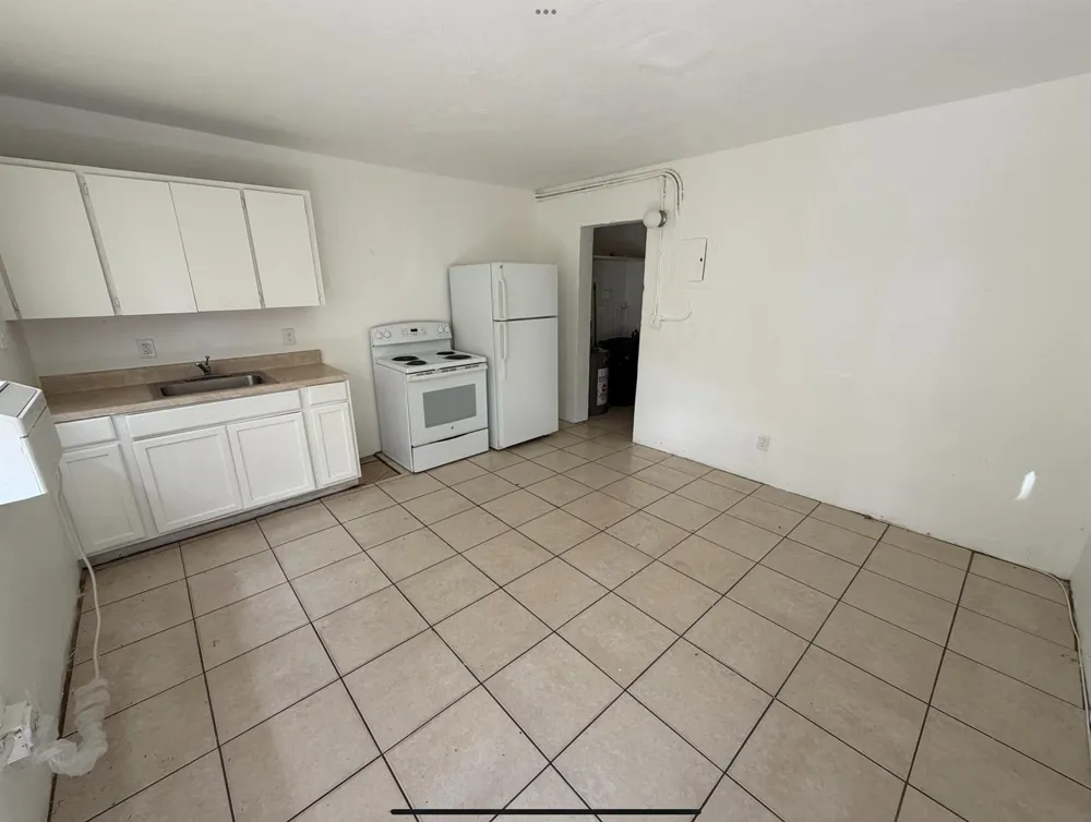 1100 NW 7TH STREET #2 Fort Lauderdale, FL 33311