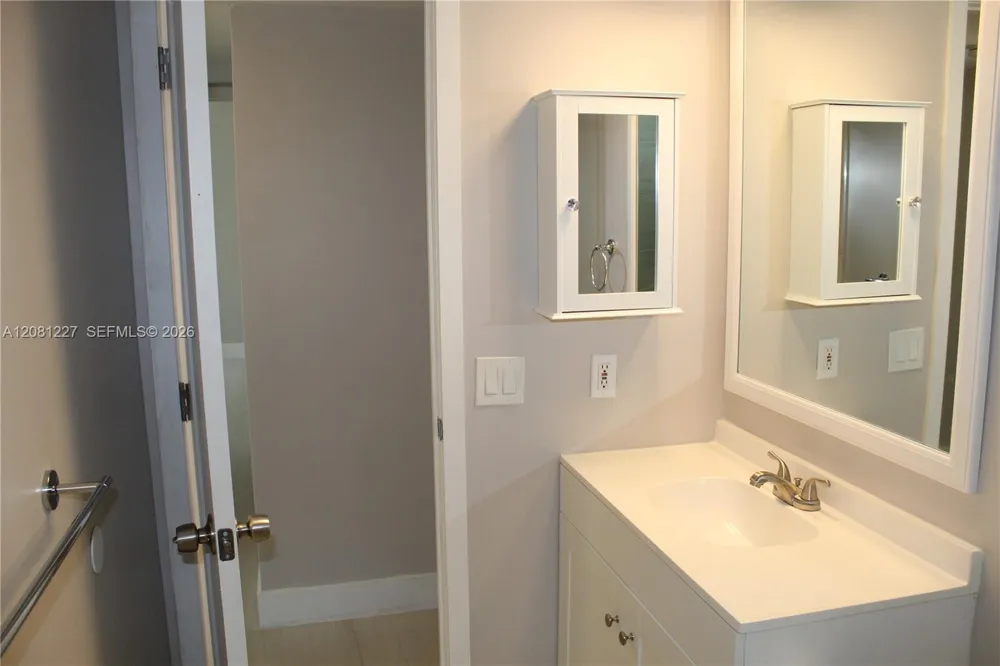 6780 W 2nd Ct #401 Hialeah, FL 33012