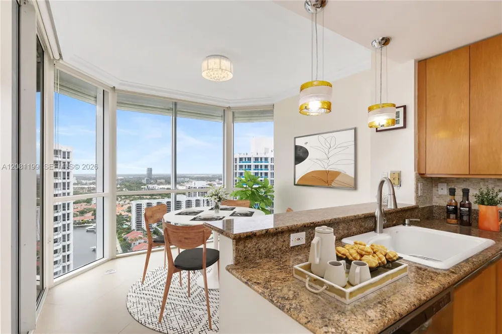 21150 Point PL #LPH 2902 Aventura, FL 33180