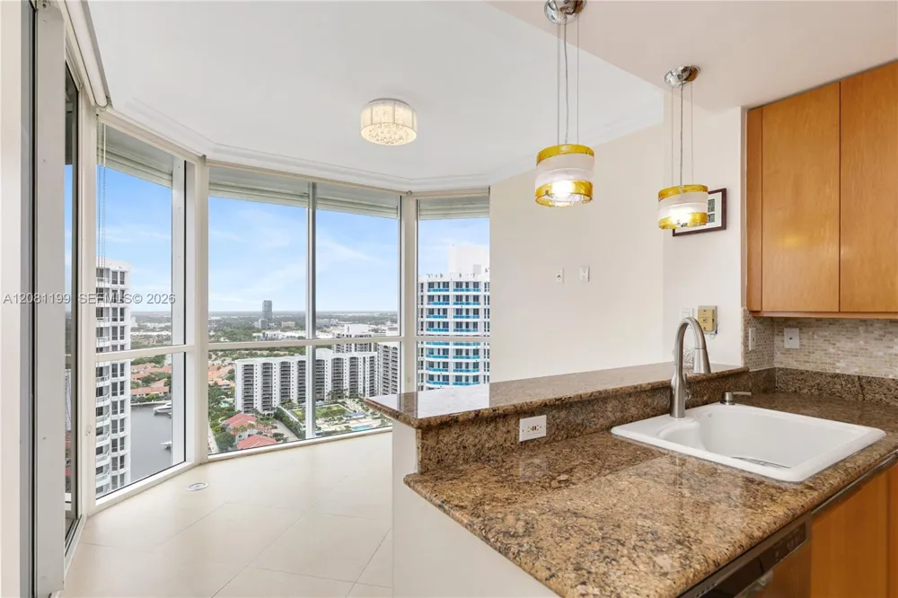 21150 Point PL #LPH 2902 Aventura, FL 33180