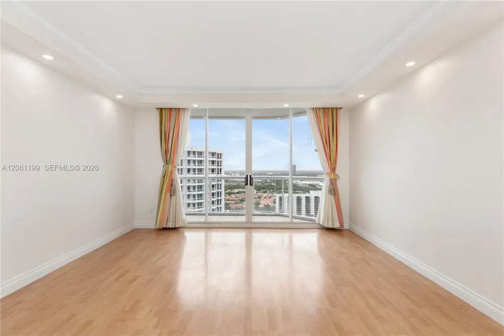 21150 Point PL #LPH 2902 Aventura, FL 33180