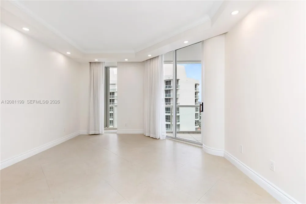 21150 Point PL #LPH 2902 Aventura, FL 33180