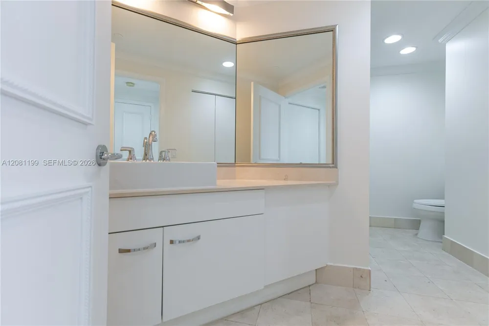 21150 Point PL #LPH 2902 Aventura, FL 33180