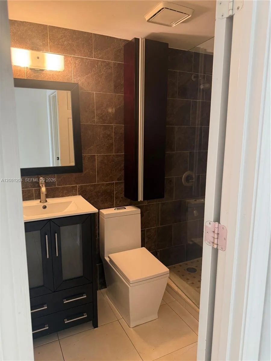 1457 MERIDIAN AV #103 Miami Beach, FL 33139