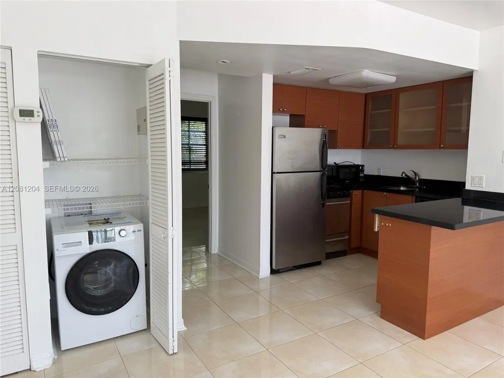 1457 MERIDIAN AV #103 Miami Beach, FL 33139