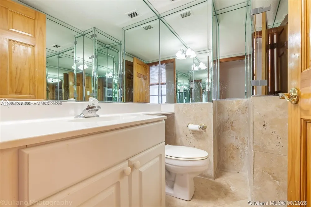 9225 Collins Ave #1006 Surfside, FL 33154