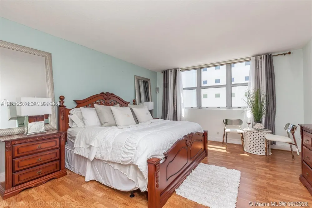 9225 Collins Ave #1006 Surfside, FL 33154
