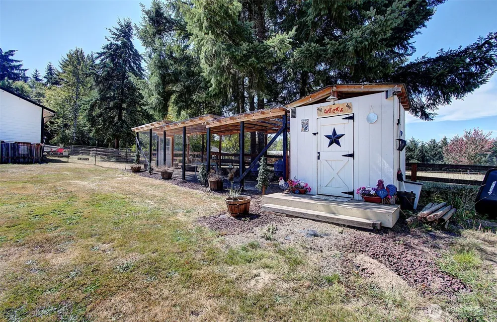 275 Studebaker Spur 2 Road Castle Rock, WA 98611