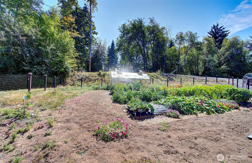 275 Studebaker Spur 2 Road Castle Rock, WA 98611