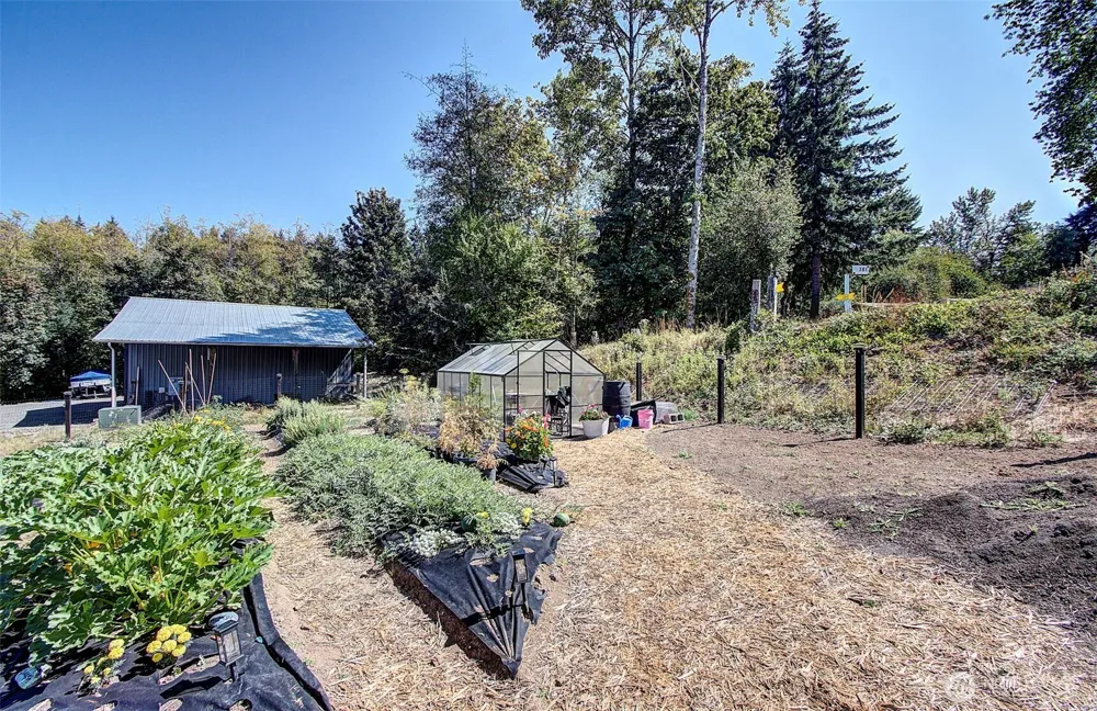 275 Studebaker Spur 2 Road Castle Rock, WA 98611
