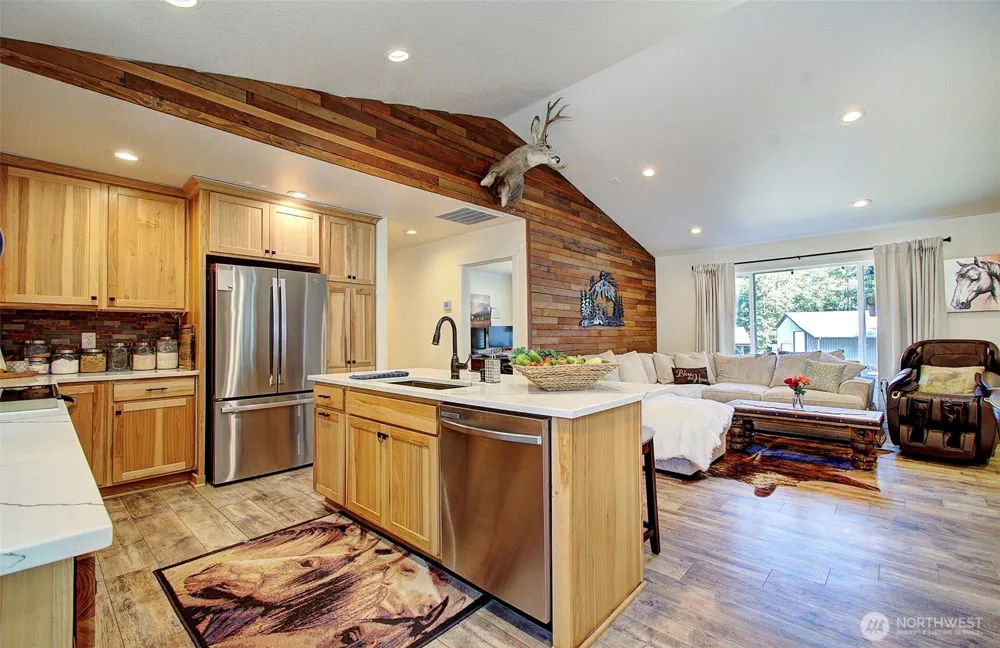 275 Studebaker Spur 2 Road Castle Rock, WA 98611