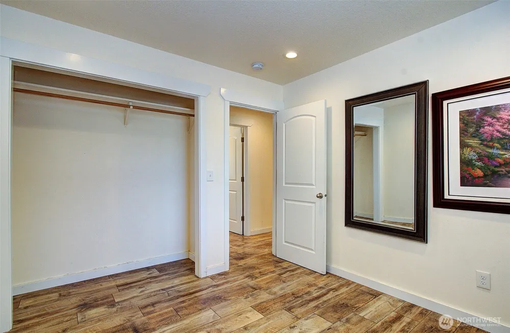 275 Studebaker Spur 2 Road Castle Rock, WA 98611
