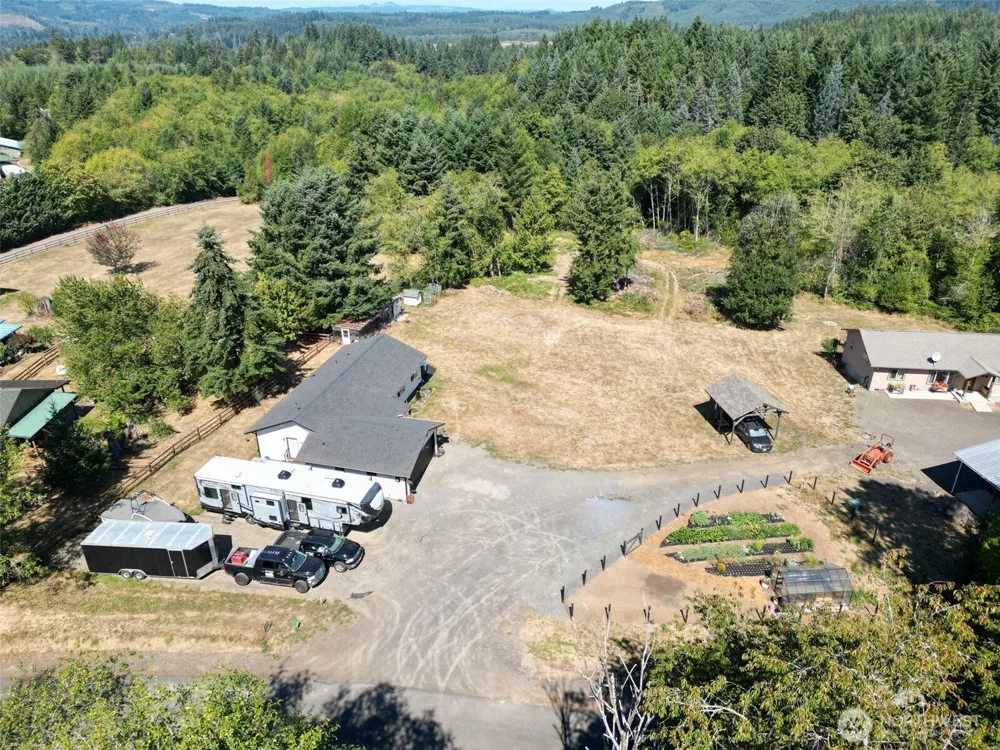 275 Studebaker Spur 2 Road Castle Rock, WA 98611