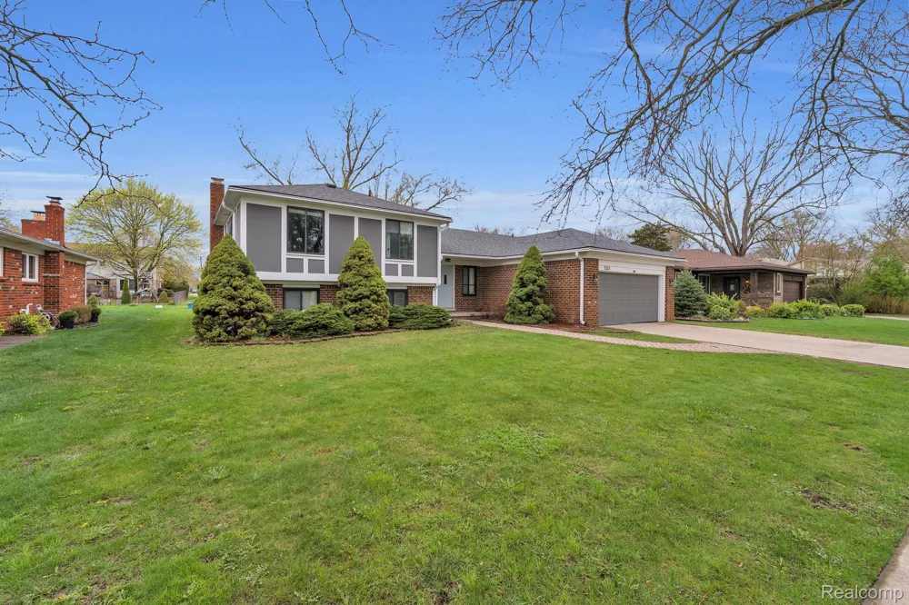 7323 Burgundy Street Canton Charter Township, MI 48187