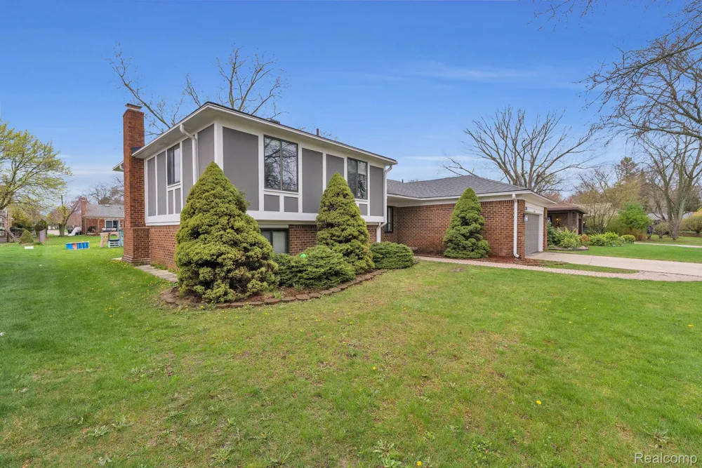 7323 Burgundy Street Canton Charter Township, MI 48187