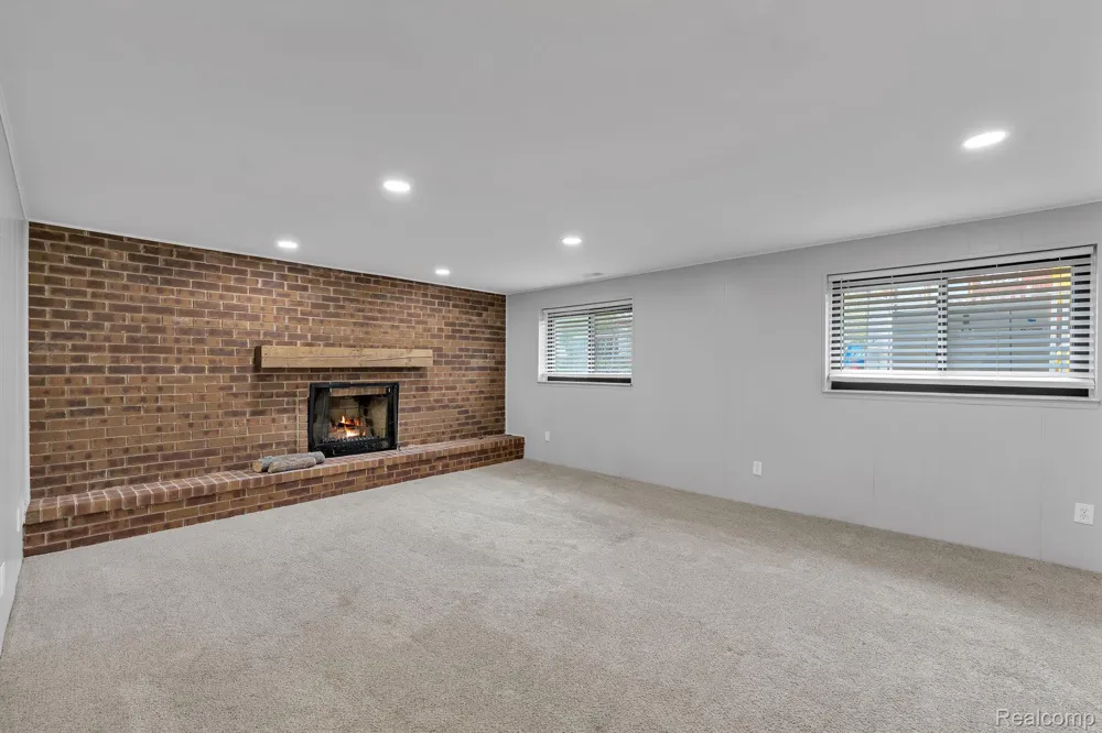 7323 Burgundy Street Canton Charter Township, MI 48187