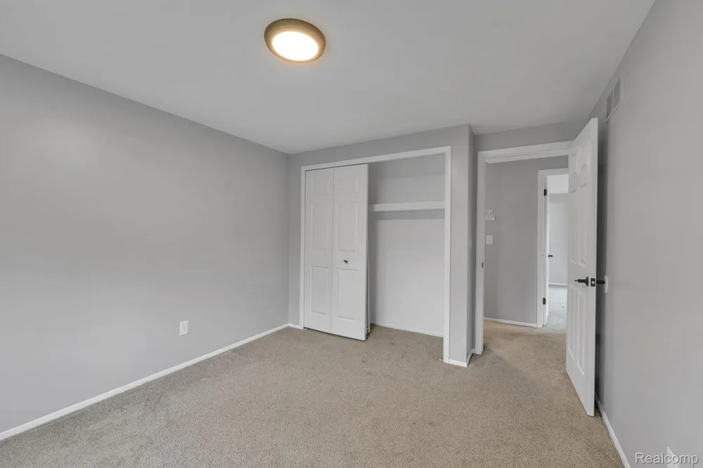 7323 Burgundy Street Canton Charter Township, MI 48187