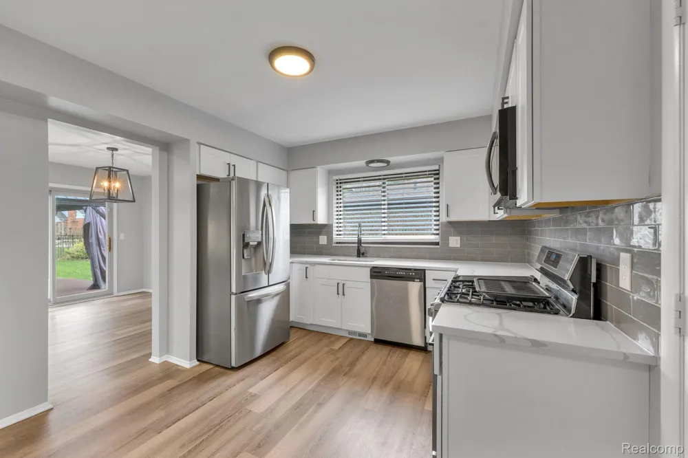 7323 Burgundy Street Canton Charter Township, MI 48187