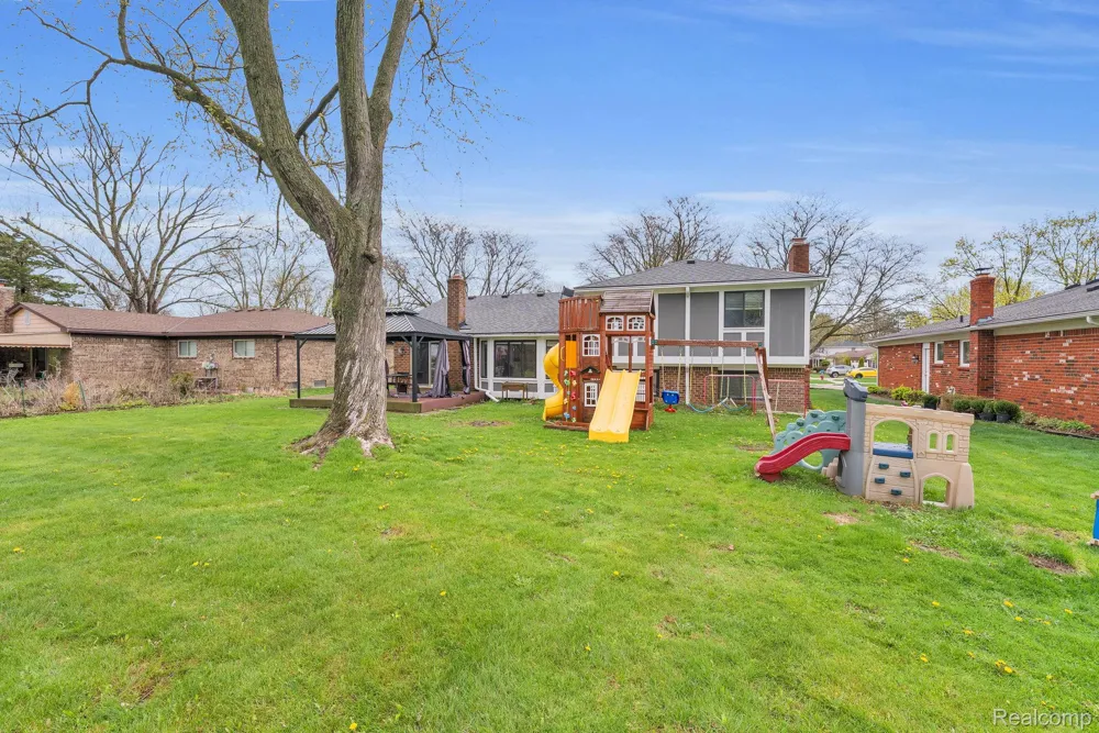 7323 Burgundy Street Canton Charter Township, MI 48187