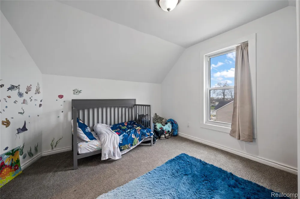 25181 Lawn Street Roseville City, MI 48066