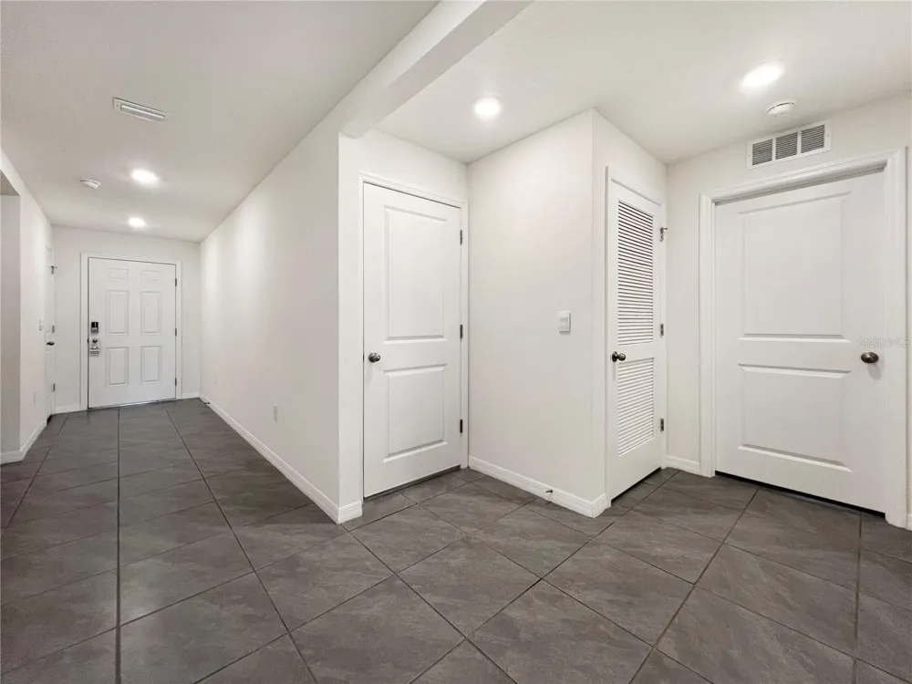 822 WILL SCARLETT AVENUE Ruskin, FL 33570