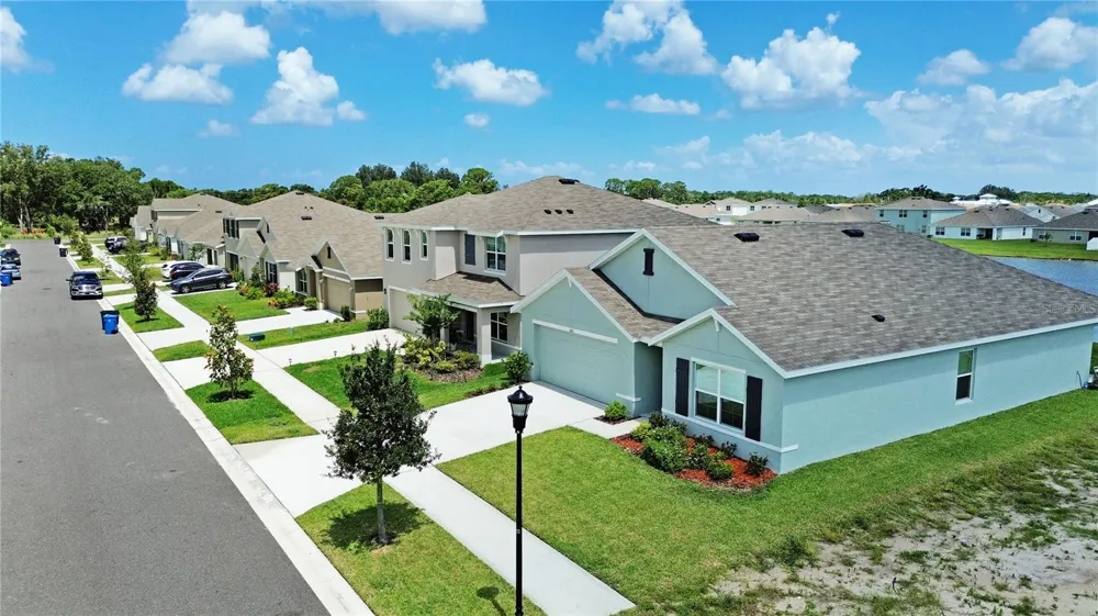 822 WILL SCARLETT AVENUE Ruskin, FL 33570